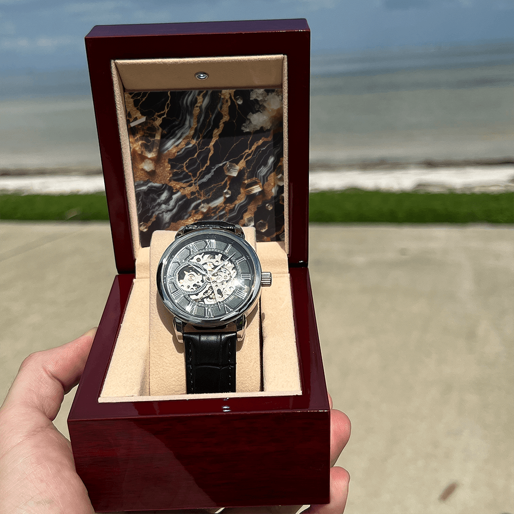 Durchbrochene Uhr